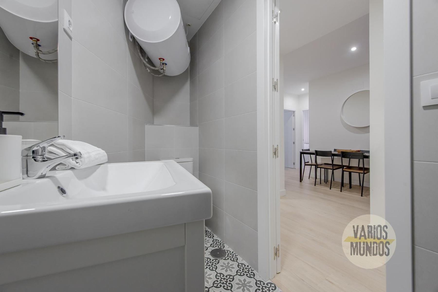 Spacious New Aparment Para 8Pax En La Plaza De Tirso E1 Madrid Bagian luar foto