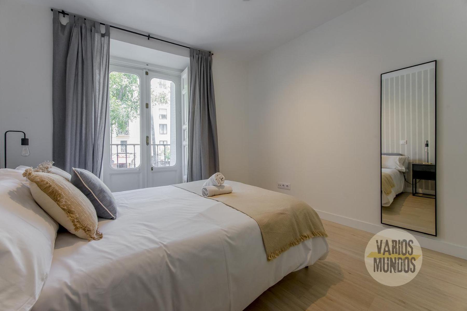 Spacious New Aparment Para 8Pax En La Plaza De Tirso E1 Madrid Bagian luar foto