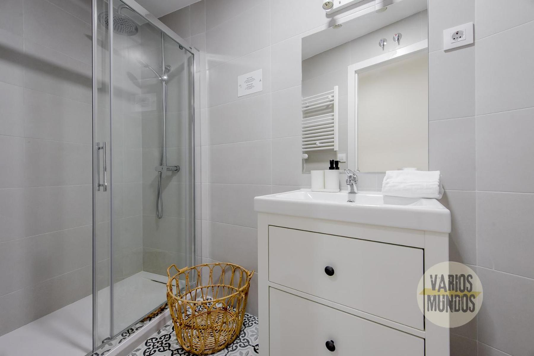 Spacious New Aparment Para 8Pax En La Plaza De Tirso E1 Madrid Bagian luar foto