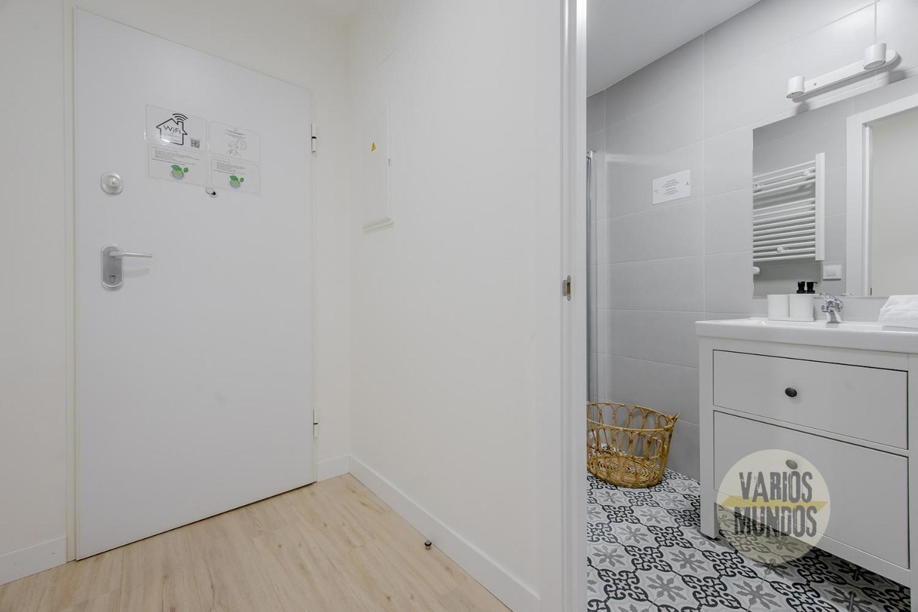 Spacious New Aparment Para 8Pax En La Plaza De Tirso E1 Madrid Bagian luar foto