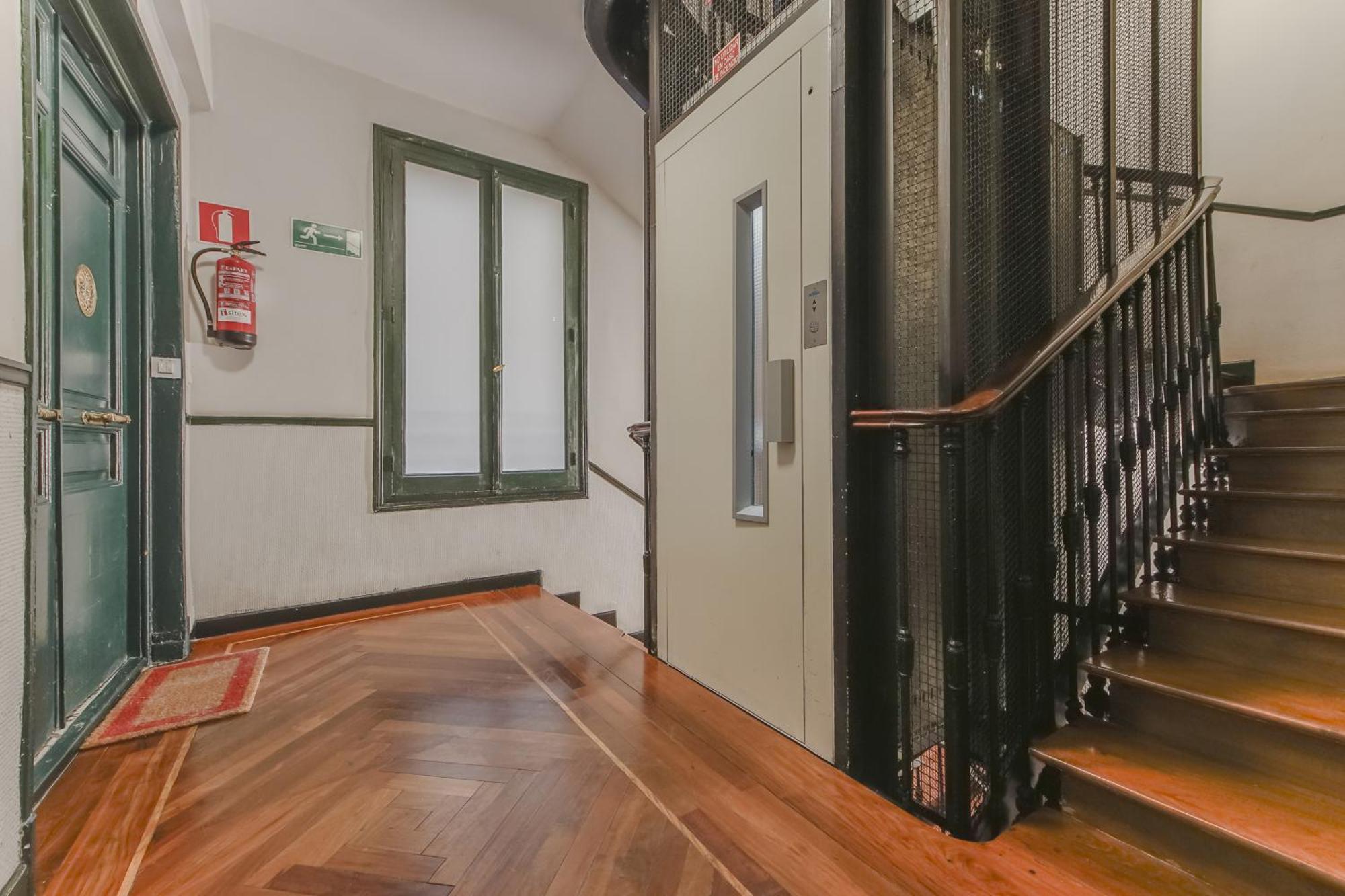 Spacious New Aparment Para 8Pax En La Plaza De Tirso E1 Madrid Bagian luar foto
